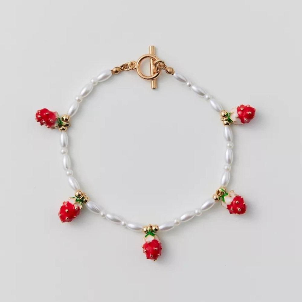 Strawberry Pearls Bracelet